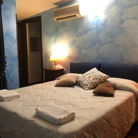 بيت ضيافة Luxury Garden فيوميتشينو